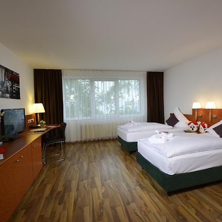 Michel Hotel Frankfurt Airport Rüsselsheim Екстериор снимка