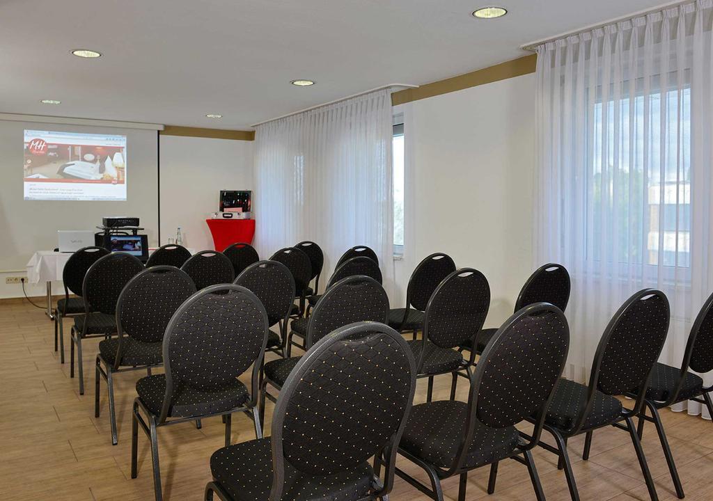 Michel Hotel Frankfurt Airport Rüsselsheim Екстериор снимка
