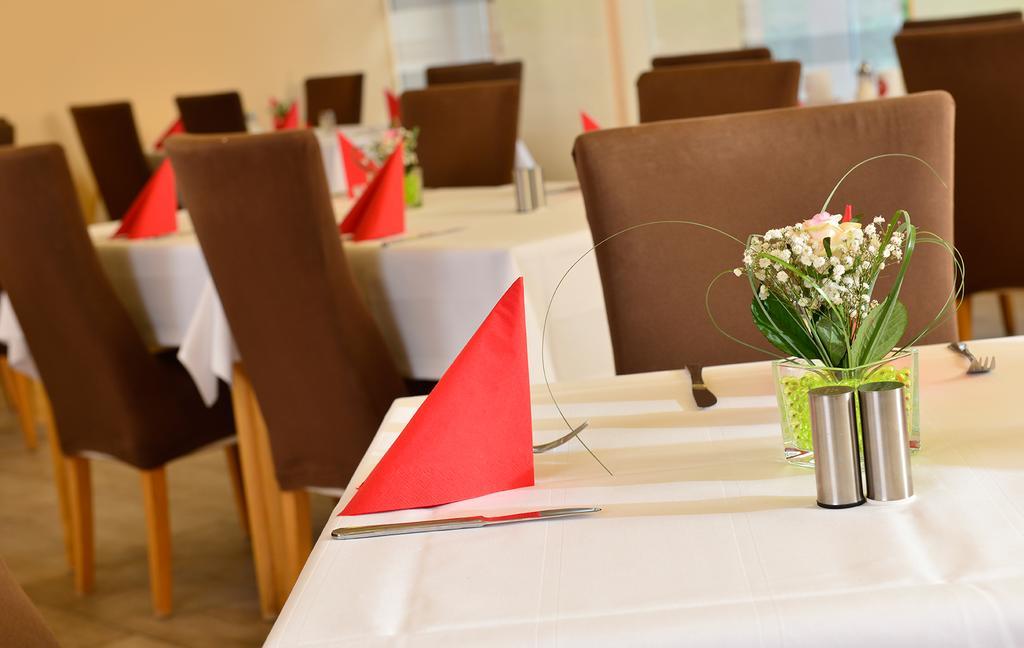 Michel Hotel Frankfurt Airport Rüsselsheim Екстериор снимка