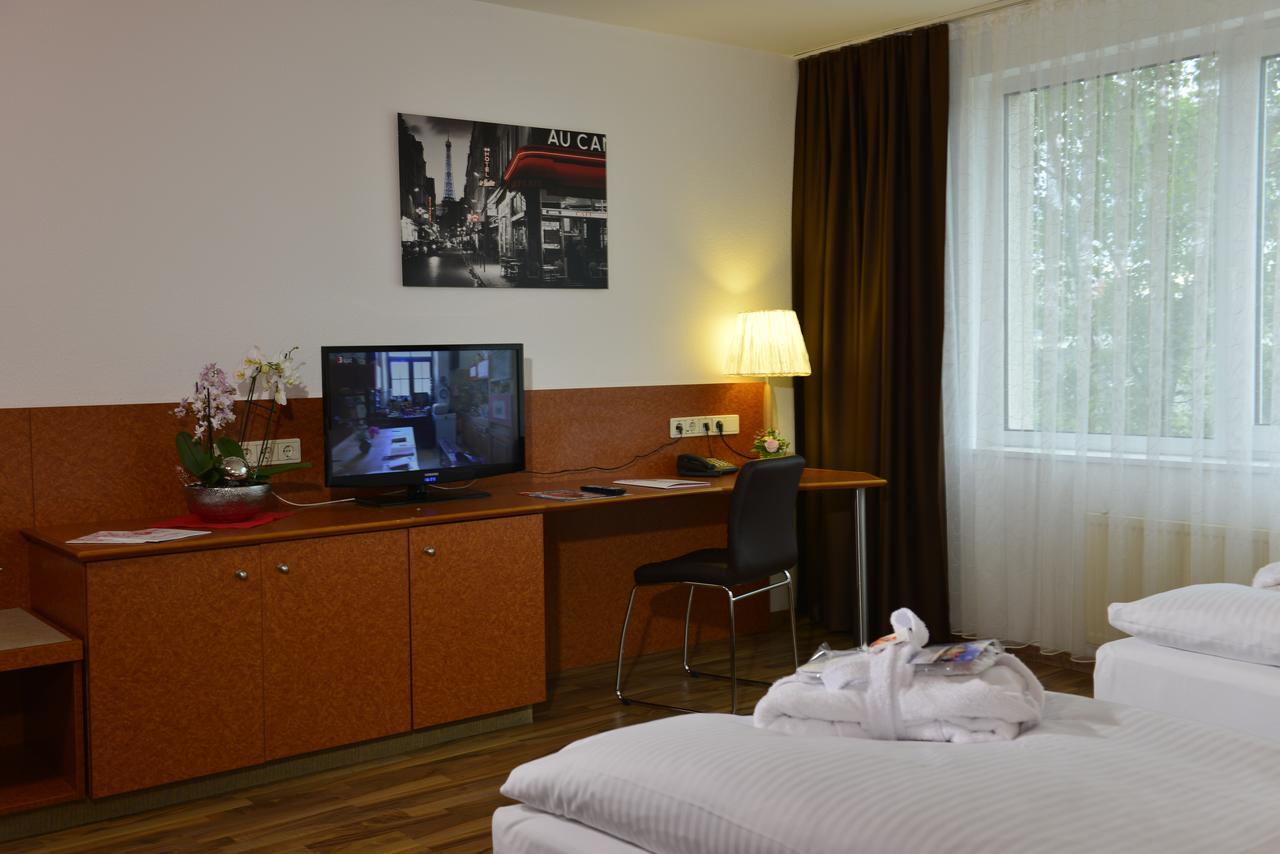 Michel Hotel Frankfurt Airport Rüsselsheim Екстериор снимка