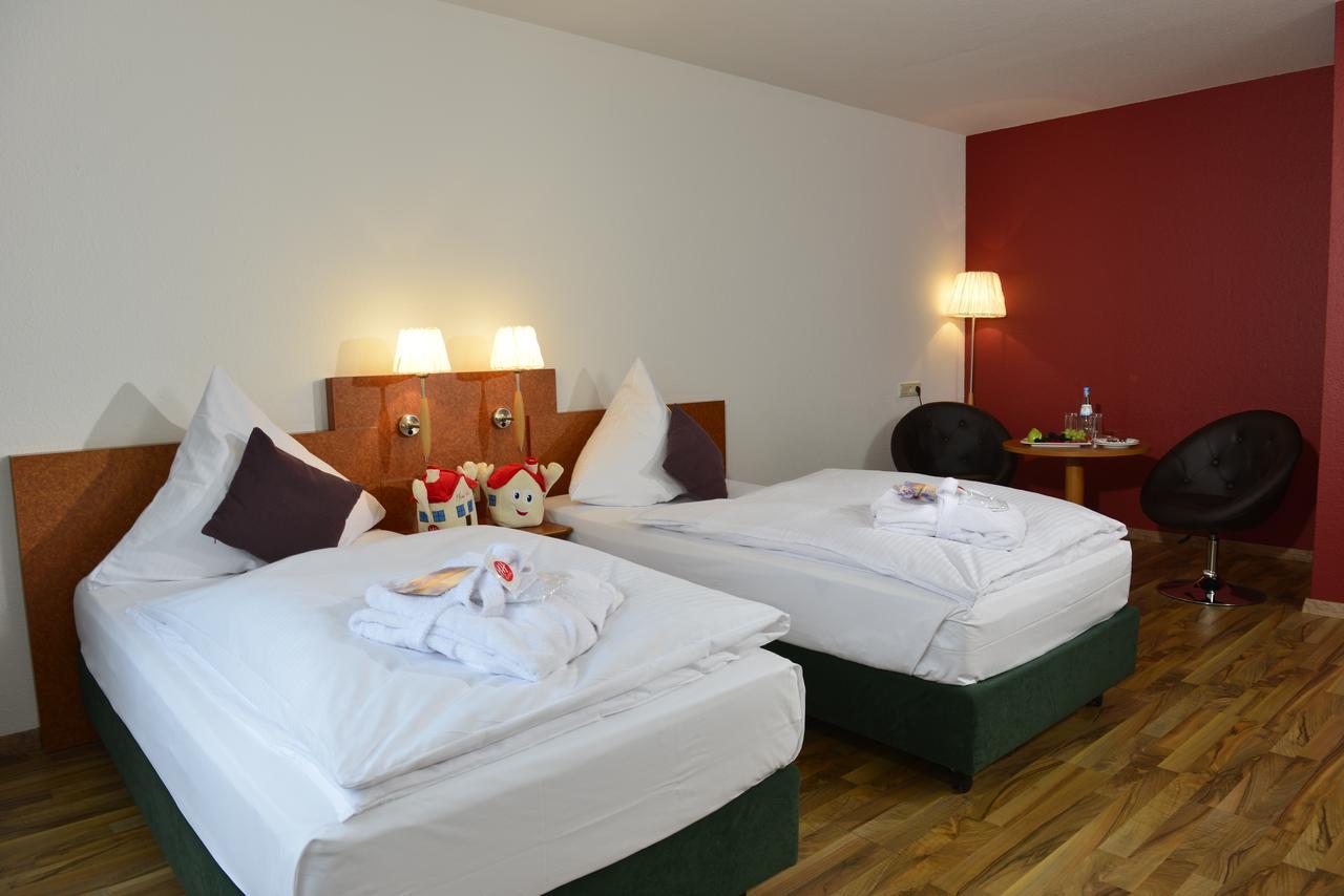 Michel Hotel Frankfurt Airport Rüsselsheim Екстериор снимка