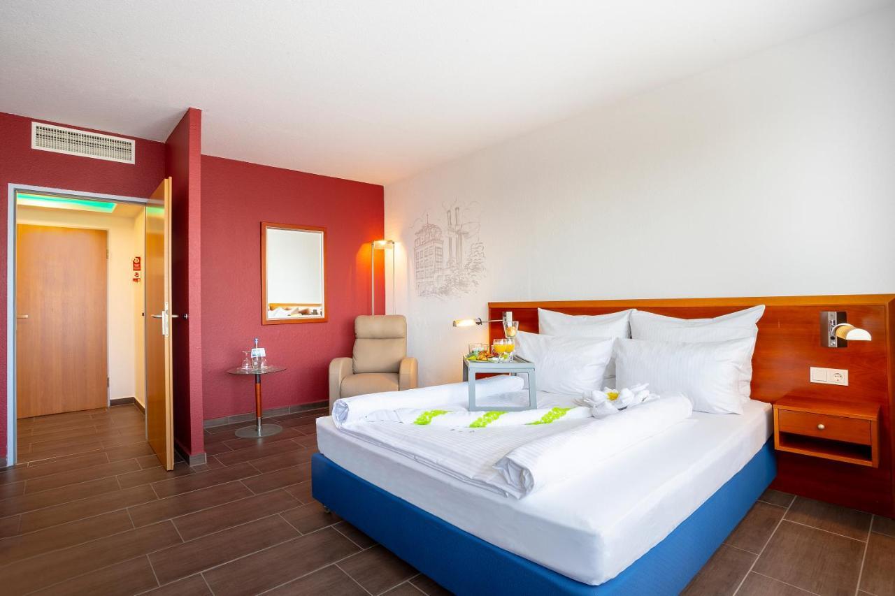 Michel Hotel Frankfurt Airport Rüsselsheim Екстериор снимка