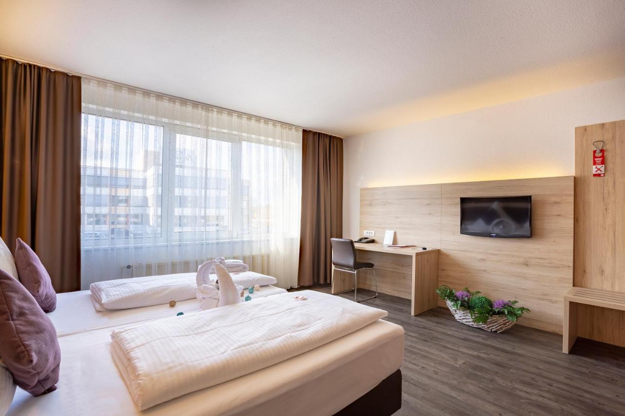 Michel Hotel Frankfurt Airport Rüsselsheim Екстериор снимка