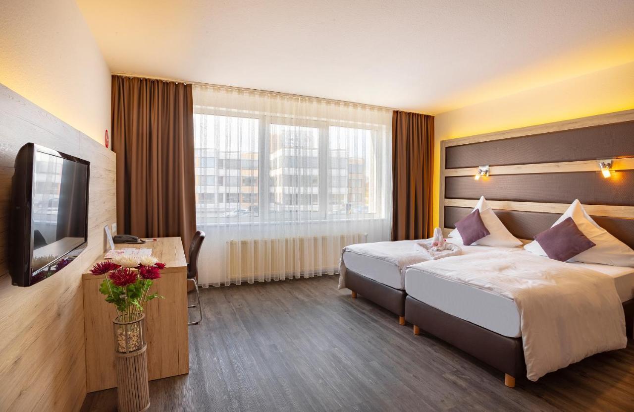 Michel Hotel Frankfurt Airport Rüsselsheim Екстериор снимка